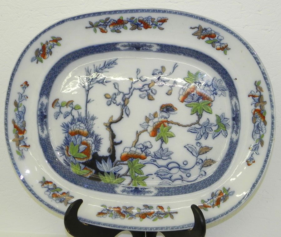 Spode platter in "Indian Tree" pattern.: 21 1/4" x 17" Spode platter in "Indian Tree" pattern.