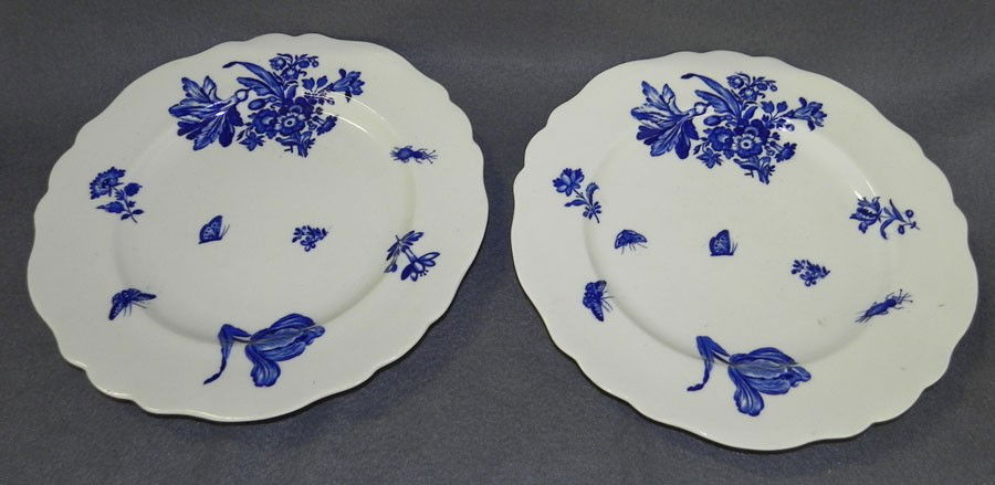 (2) blue decorated hand painted plates: (2) blue decorated hand painted plates, probably Spode. 10 1/4" diameter.