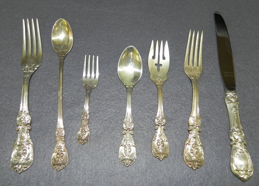 (51) piece set of "Francis I" silverware.: (51) piece set of "Francis I" silverware. 54.94 troy oz.