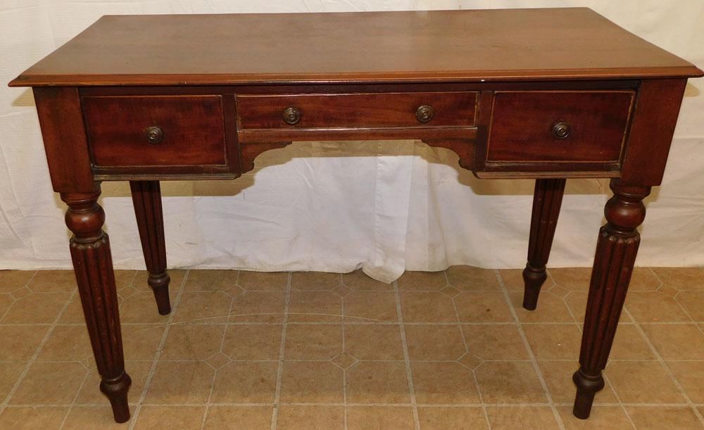19th C Mahogany Dressing Table (1 of 4)