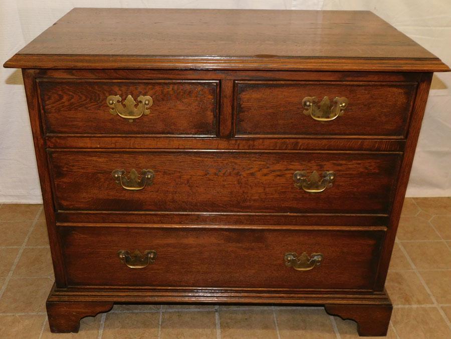 Oak 2/2 Drawer Chest (1 of 6)