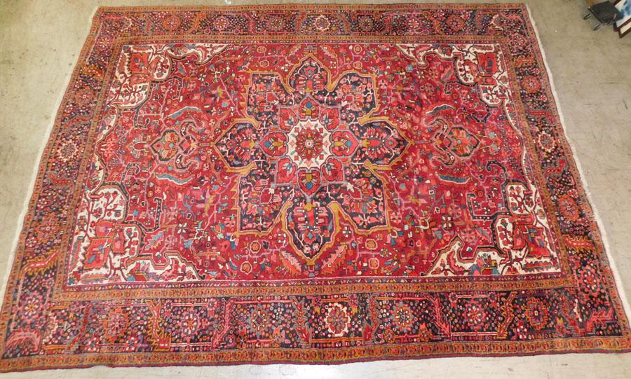 13' 5" X 10' 1" Handmade Oriental Heriz Rug (1 of 5)