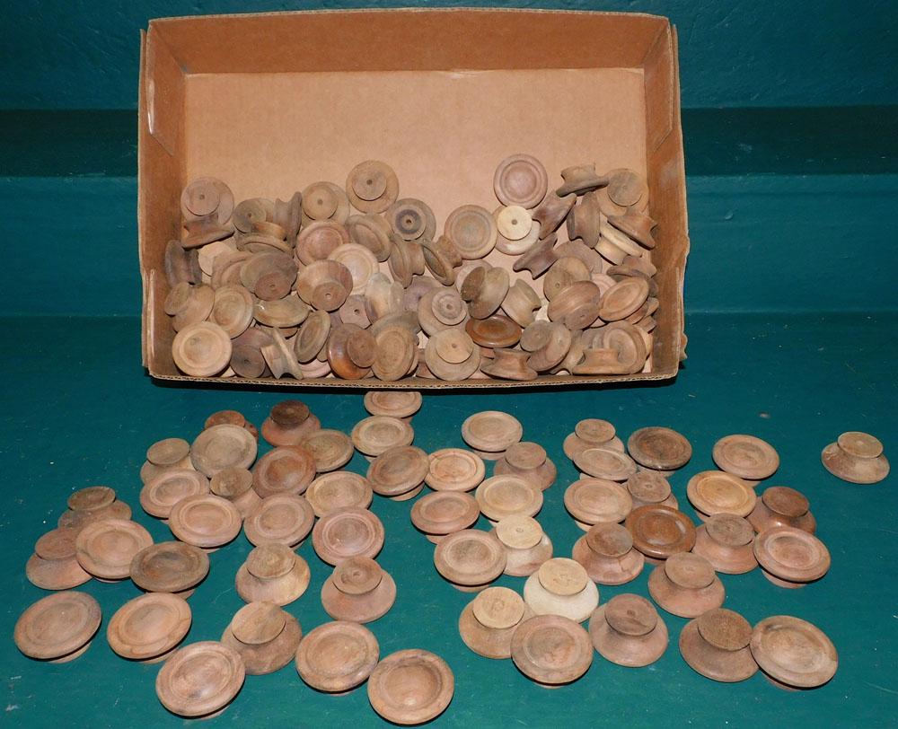 Lot Of 127 Turned Wood Furniture Knobs: Lot Of 127 Turned Wood Furniture Knobs.