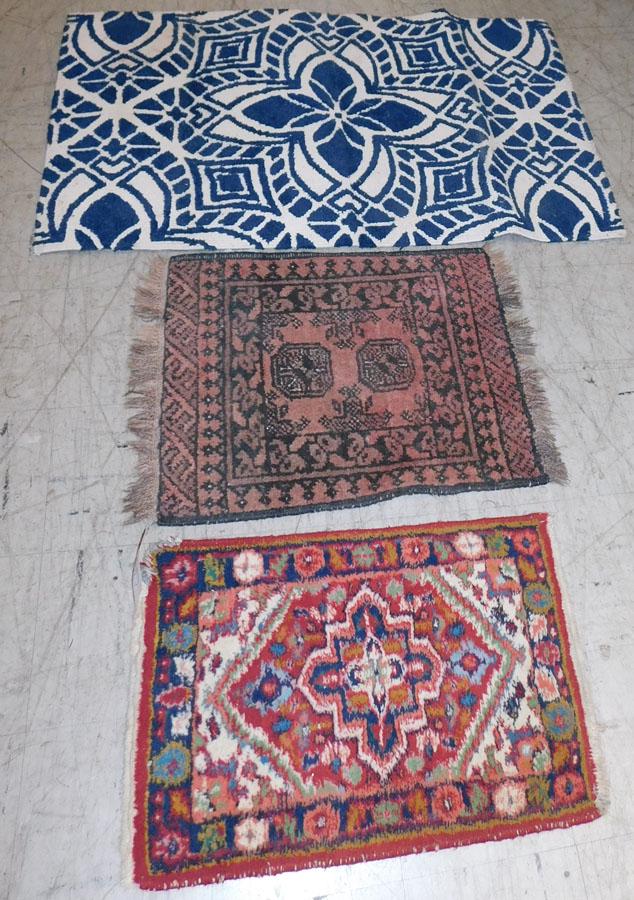Lot 3 Throw Rugs (1 of 6)