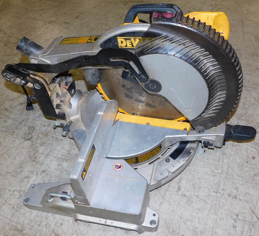 DeWalt Saw (1 of 3)