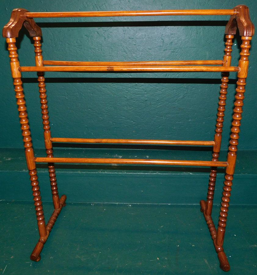 Oak Towel Rack (1 of 2)