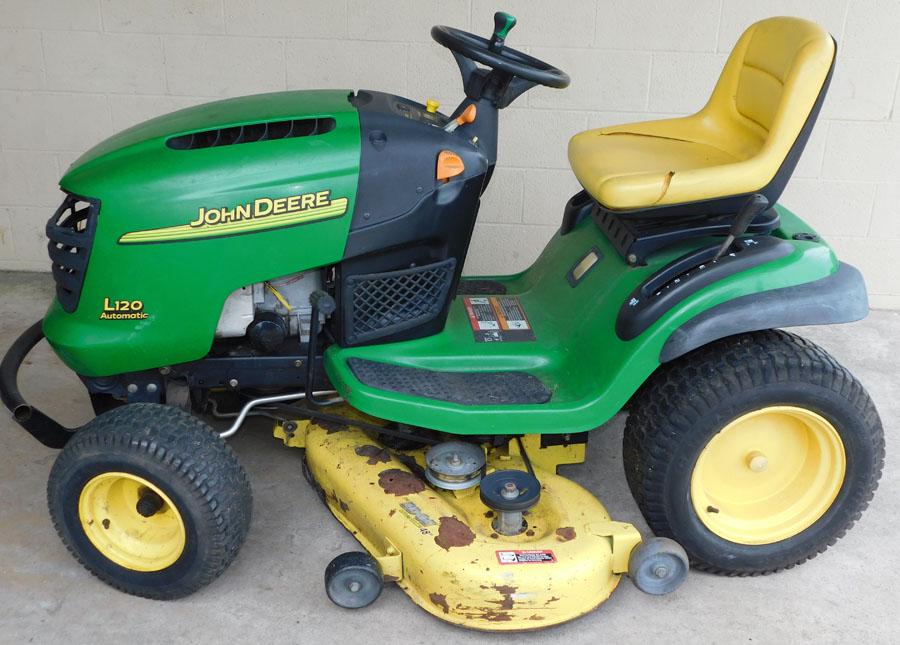 John Deere 48" Riding Lawn Mower (1 of 12)