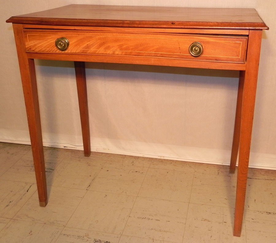 Inlaid Hepplewhite 1 drawer work table circa 1800: Inlaid Hepplewhite 1 drawer work table circa 1800. Found in Virginia eastern shore. 33" wide x 18" deep x 31" tall.