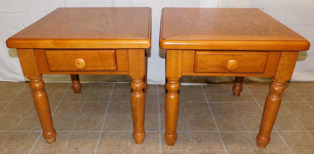 Pair of Oak 1 Drawer End Tables (1 of 3)