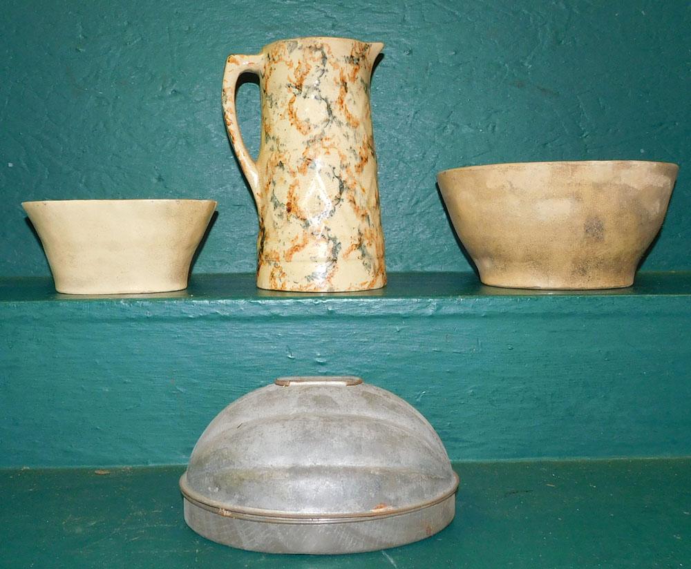 Lot of Creamware Molds, Tole Mold, & Spongeware Pitcher (1 of 3)