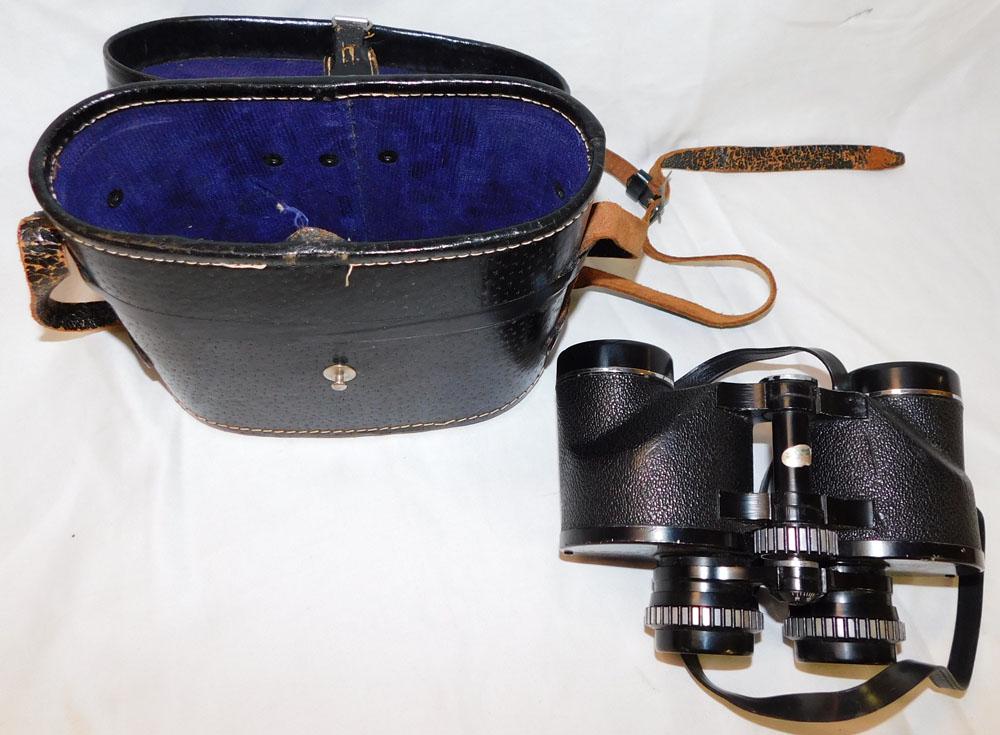 Vintage Binoculars in Case (1 of 3)