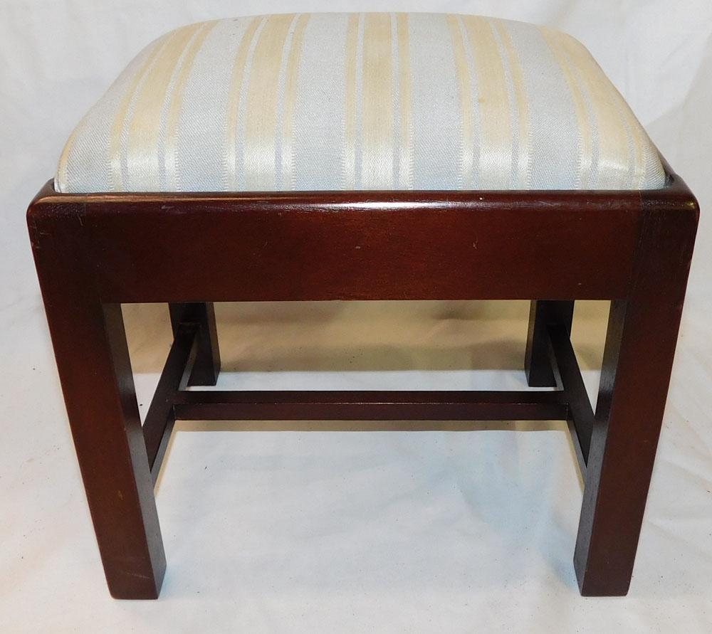 Mahogany Diminutive Stretcher Base Bench (1 of 2)