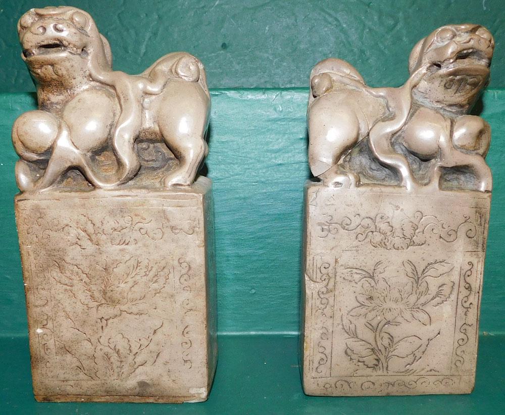 Pair Ceramic Oriental Foo Dog Bookends (1 of 3)