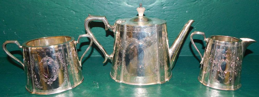 3 Piece Silverplate Tea Set (1 of 3)