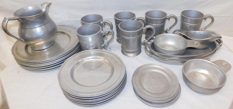Lot of Cast Aluminum Dinnerware (1 of 3)