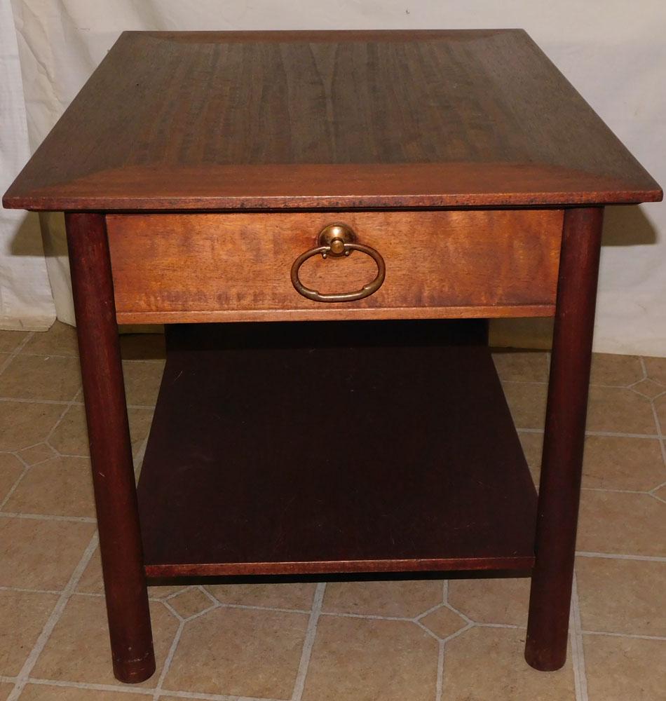 Walnut MCM End Table by Henredon (1 of 3)