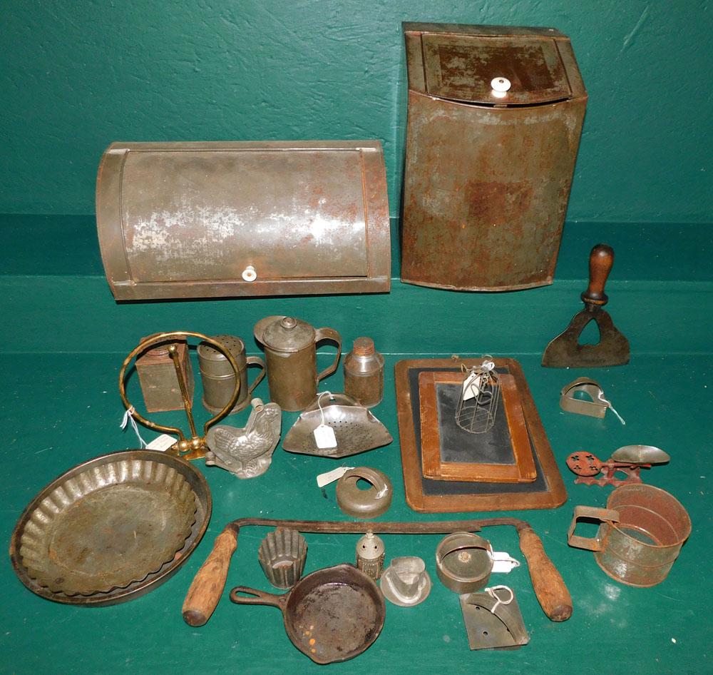 Lot of Tole Country Kitchen Items (1 of 6)