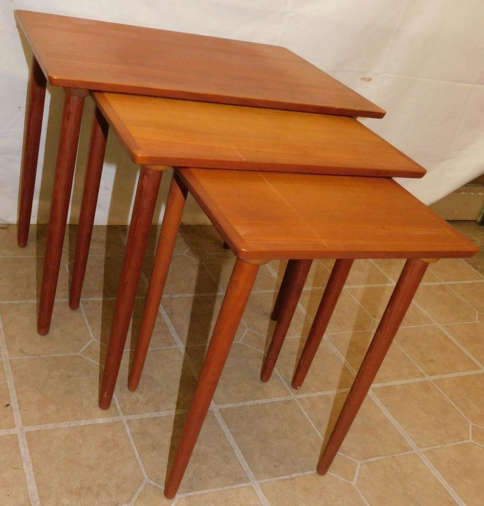 3 MCM Nesting Tables (1 of 4)