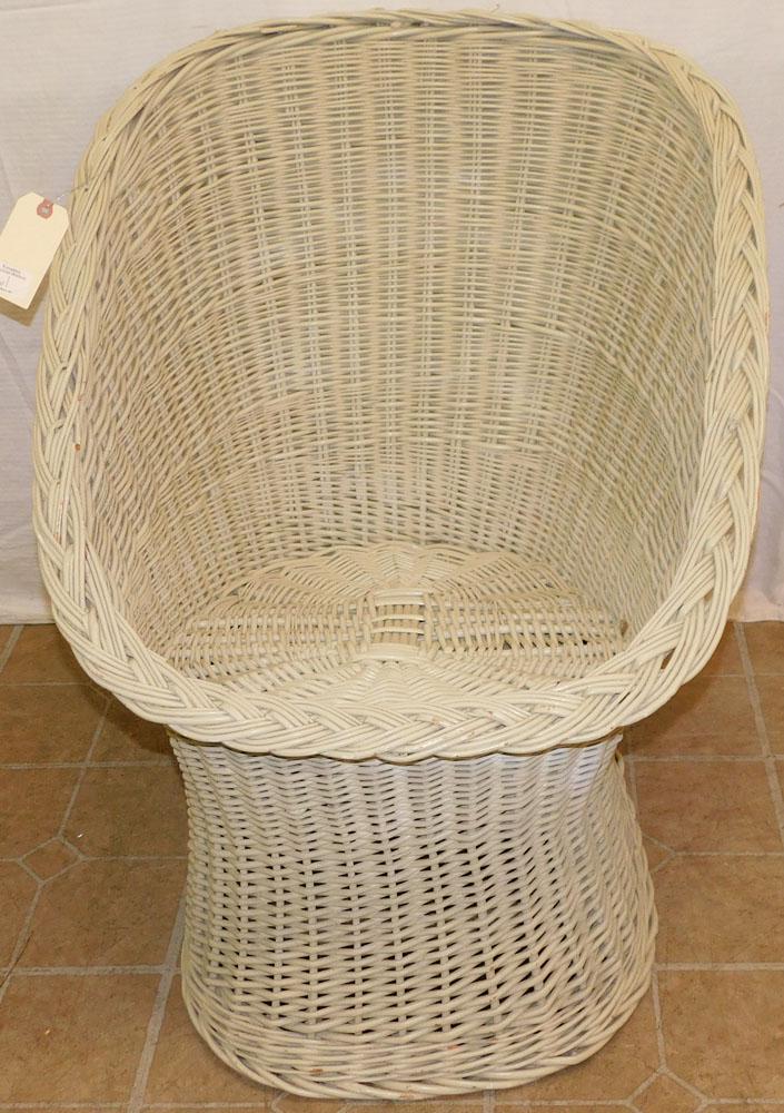 Antique Wicker Chair: Antique Wicker Chair . 30" H