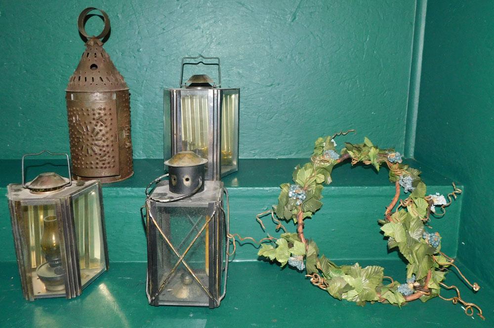 Lot of Tole, Glass, & Punch Tim Lanterns: Lot of Tole, Glass, & Punch Tim Lanterns.