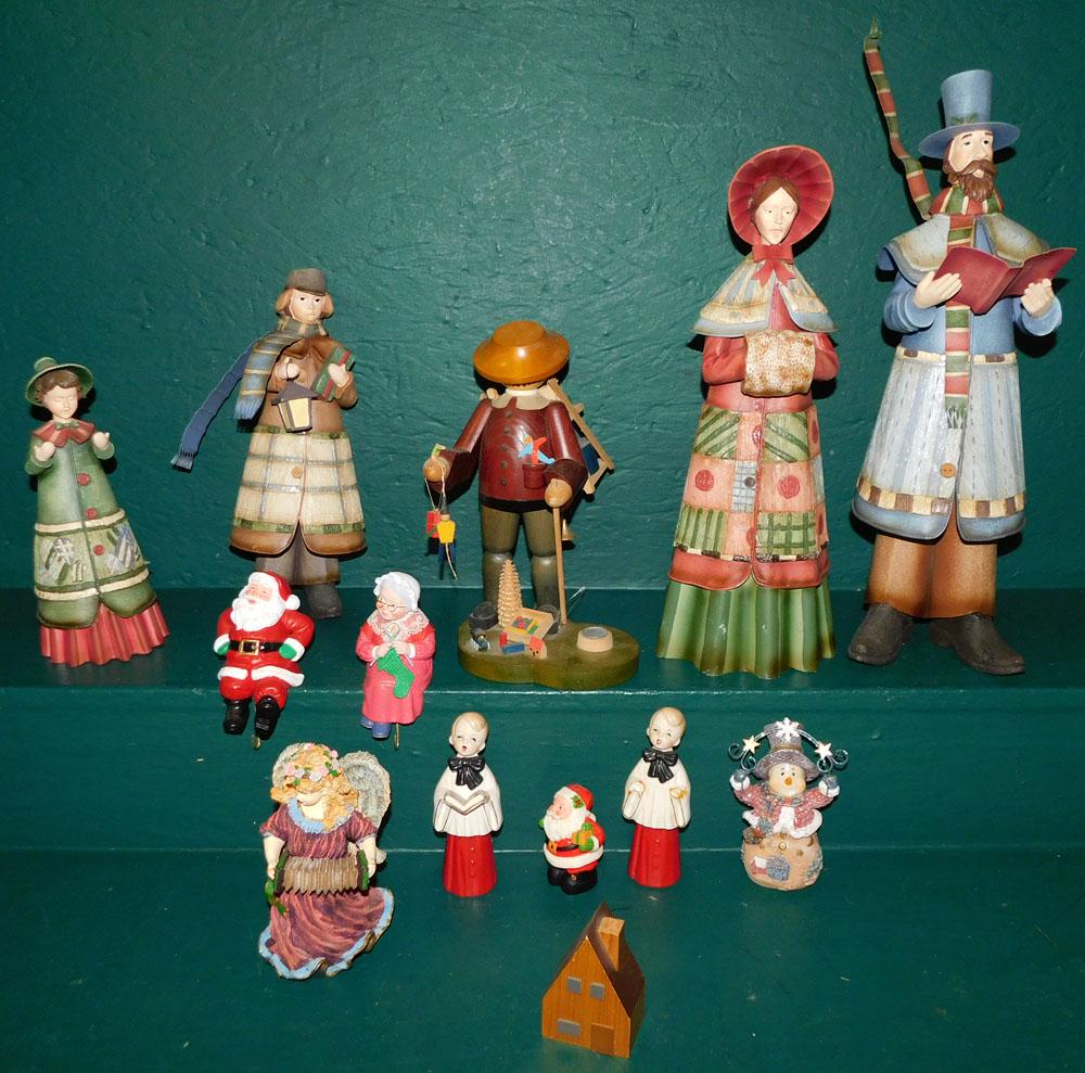 Lot of Wooden Decorative Figurines (1 of 3)