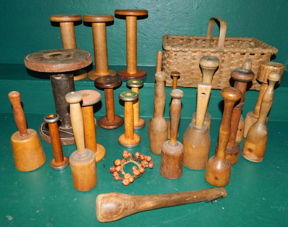 Lot of Country Turned Wood Items & Basket (1 of 2)