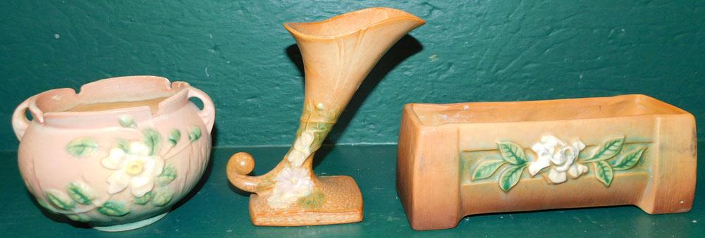 3 Pieces of Roseville Pottery, (White Rose & Gardenia Patterns) (1 of 6)