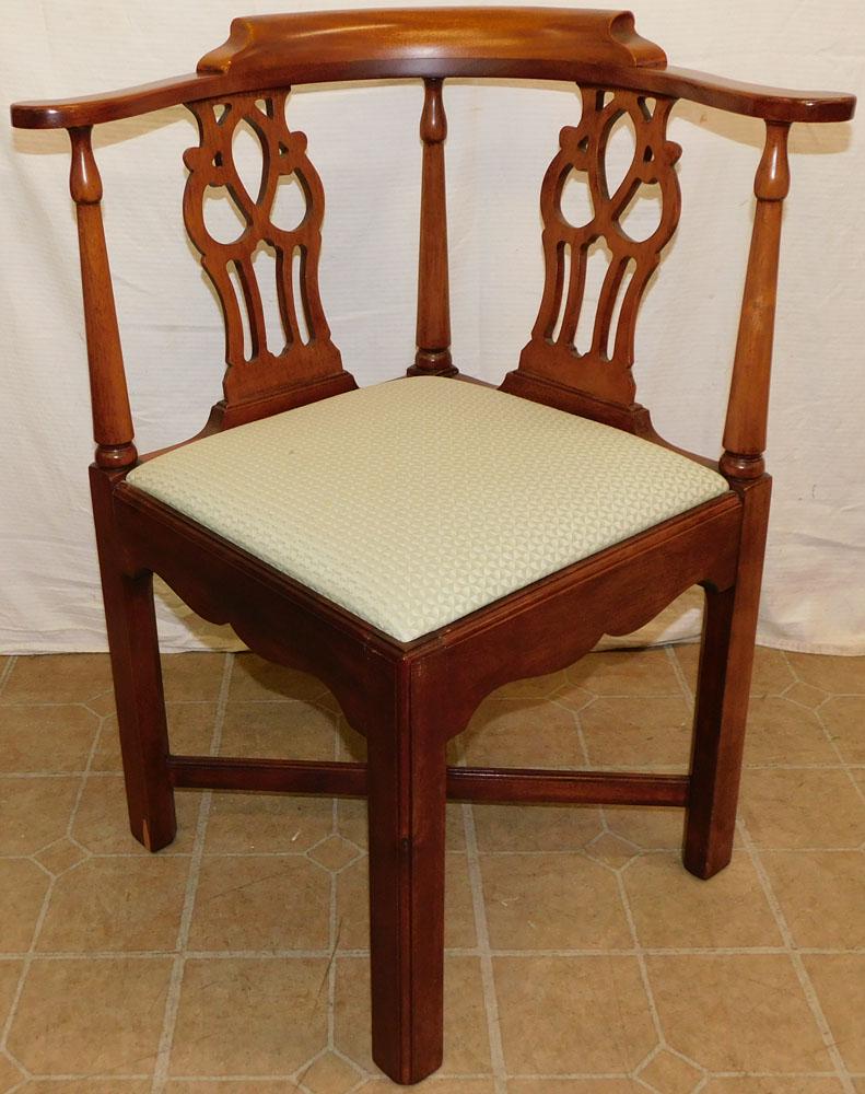 Mahogany Chippendale Style Corner Chair (1 of 3)