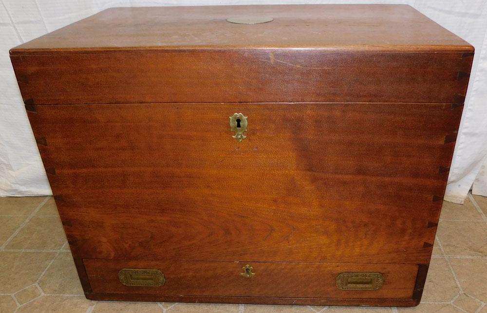 Mahogany Oriental Dovetailed Box (1 of 7)