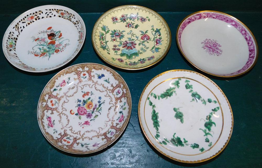 Lot of 5 Chinese Export Porcelain Bowls (1 of 2)