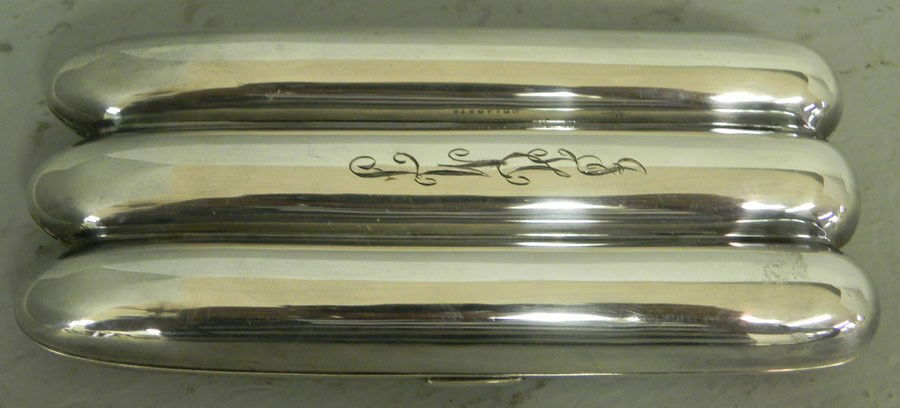 Sterling silver cigar case. 2.15 troy oz.: Sterling silver cigar case. 2.15 troy oz.
