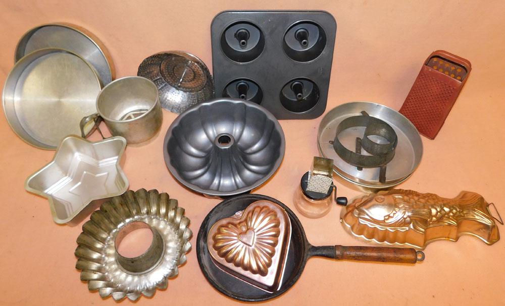 Lot of Vintage Metal Cooking Items (1 of 1)