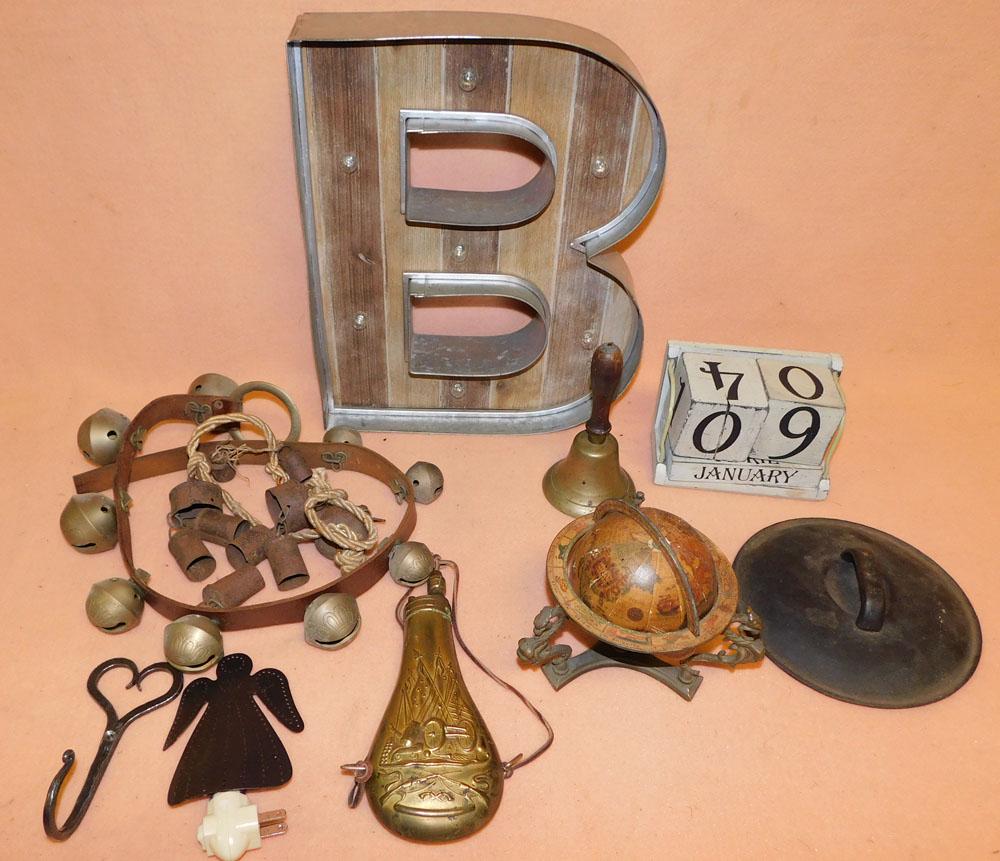 Lot of Vintage & Metal Wood Decorative Items (1 of 4)
