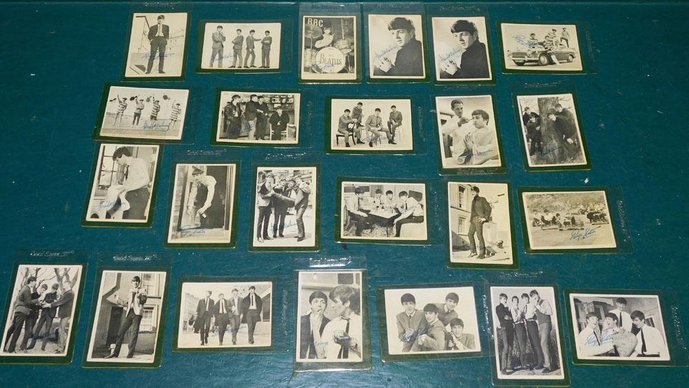25 Beatles 1st Series Black & White Trading Cards (1 of 10)