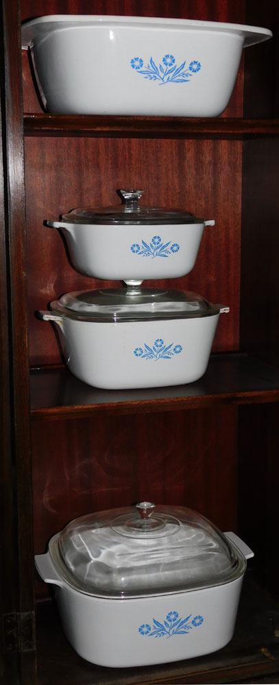 4 Vintage Blue & White Corning Ware Dishes, (3 with Glass Tops) (1 of 5)