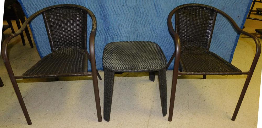 2 Outdoor Chairs & Table (1 of 2)