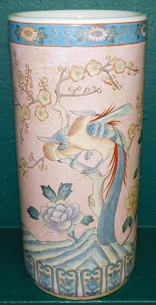 Porcelain Oriental Style Umbrella Stand: Porcelain Oriental Style Umbrella Stand . 8 1/2" Dia. 18 1/2" H "ALL DESCRIPTIONS AND ANY CONDITION STATEMENT GIVEN BY LANGSTON AUCTION GALLERY ARE STRICTLY OPINIONS AND LANGSTON'S SHALL HAVE NO RESPO