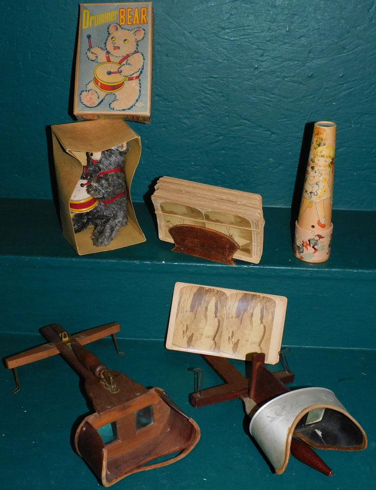 Lot Stereoscopes With Cards & Vintage Toy Bear (1 of 6)