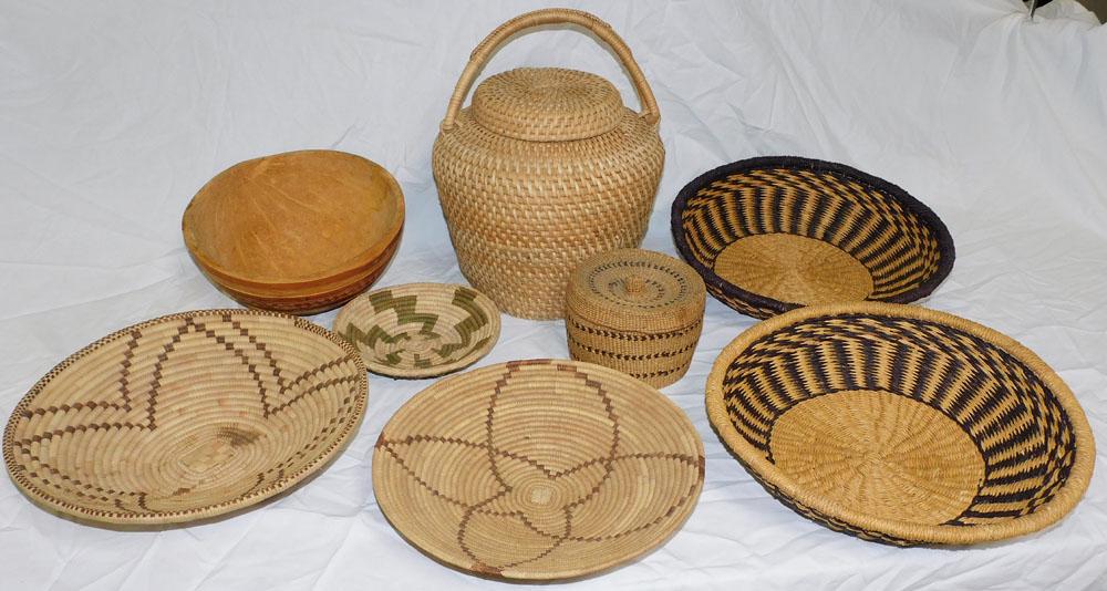 Lot Baskets & Wood Carved Bowl (1 of 8)