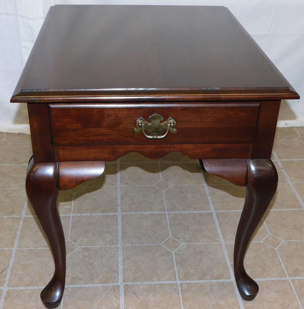 Cherry Queen Anne Style End Table (1 of 3)