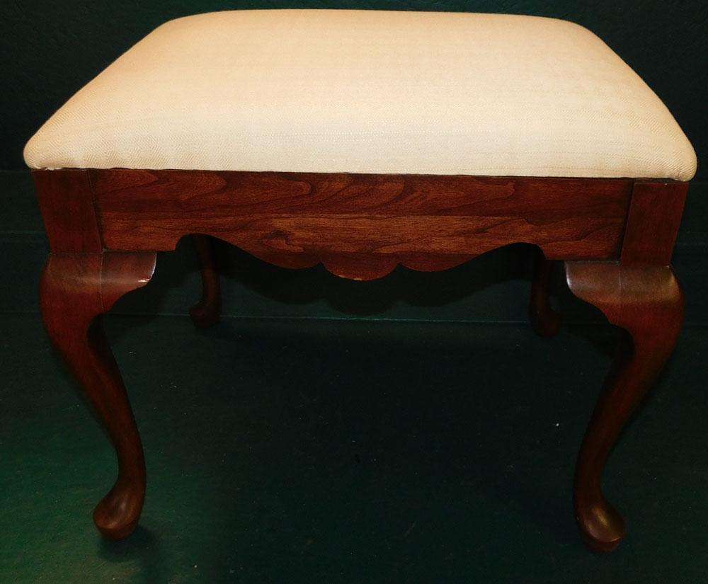Cherry Queen Anne Style Bench (1 of 3)