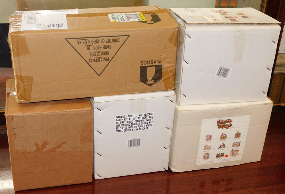 Lot of 4 Colonial Village Public Buildings & Train Set By Lefton (1 of 12)