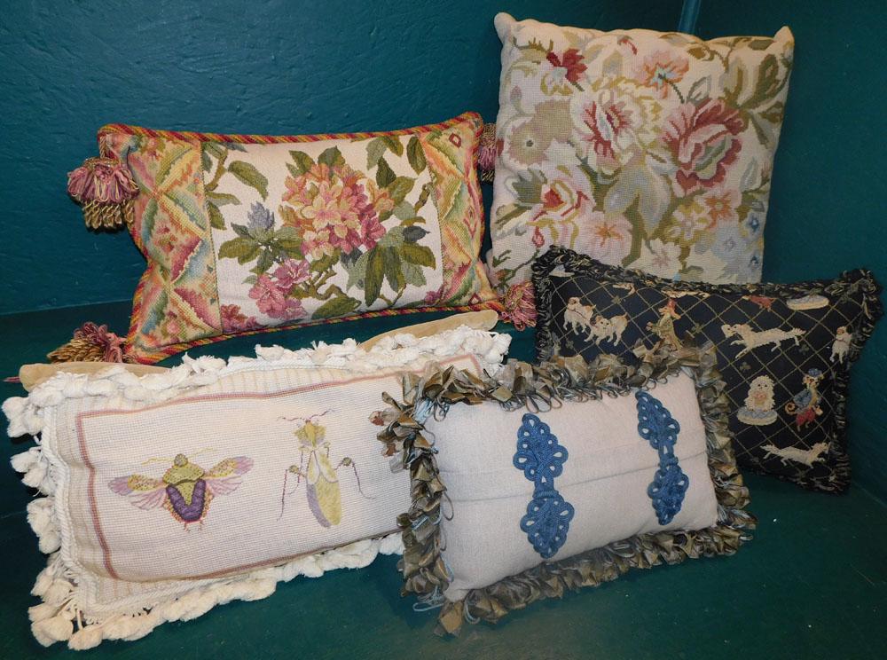 Lot of 5 Decorative & Needepoint Pillows (1 of 6)