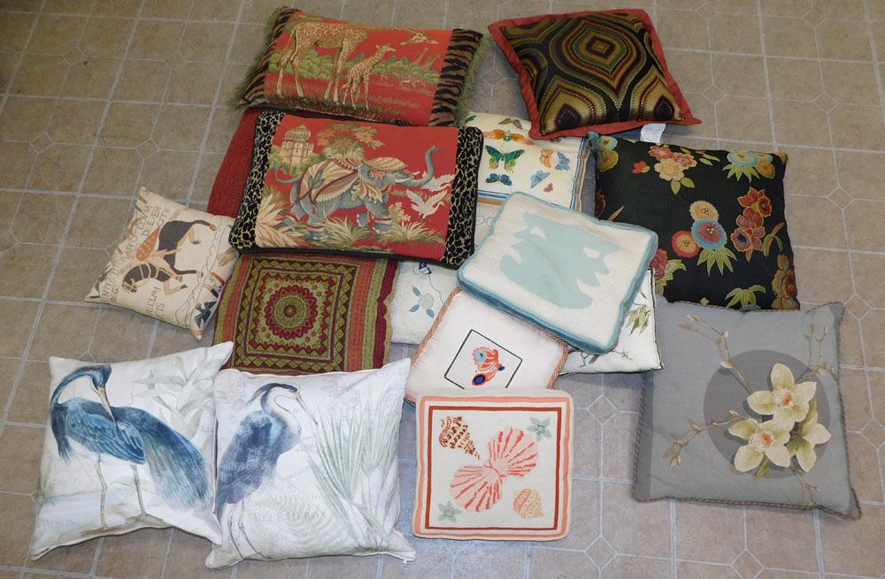 Lot of Pillows: Lot of Pillows . ALL DESCRIPTIONS AND ANY CONDITION STATEMENT GIVEN BY LANGSTON AUCTION GALLERY ARE STRICTLY OPINIONS AND LANGSTON'S SHALL HAVE NO RESPONSIBILITY FOR ERRORS OR OMISSIONS. THE ABSENCE O