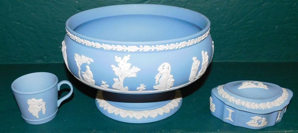 Three Wedgwood Porcelain Items (1 of 5)