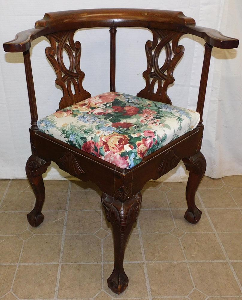 Mahogany Chippendale Ball & Claw Corner Chair: Mahogany Chippendale Ball & Claw Corner Chair . 31 3/4" H PLEASE REFER TO OUR "TERMS OF SALE" FOR FULL DISCLOSURE OF OUR POLICY. THANK YOU!"