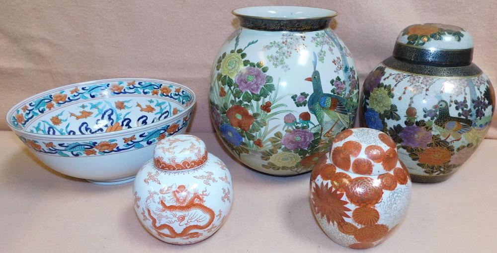 Lot Oriental Porcelain Items (1 of 3)