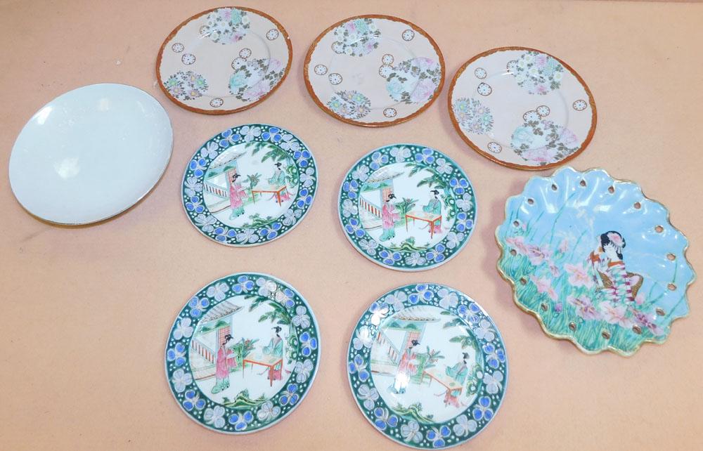 Lot Oriental Porcelain Plates (1 of 4)