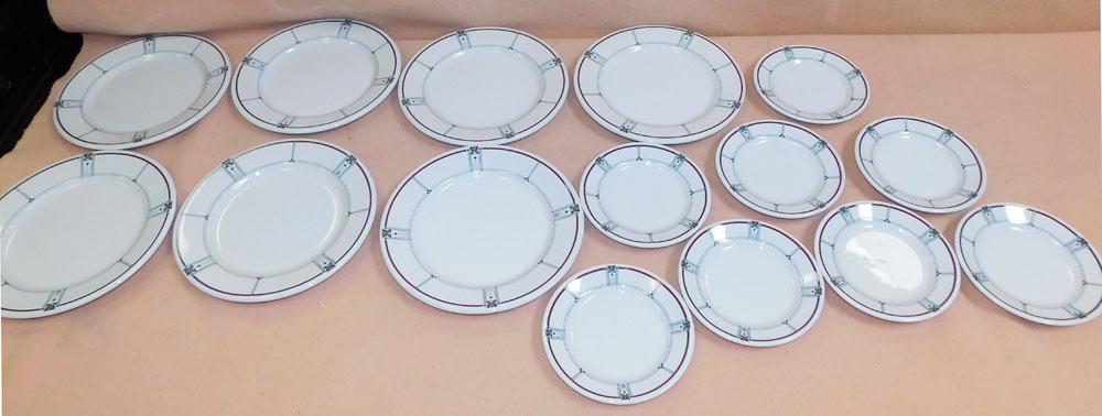 Lot Buffalo Pottery Plates (1 of 3)