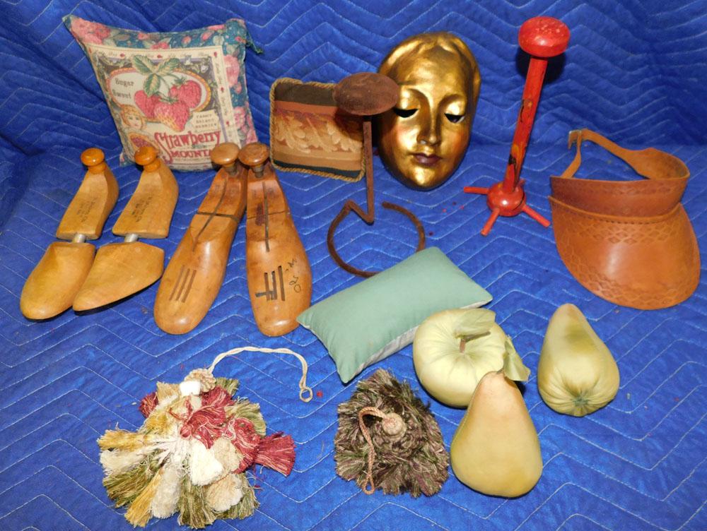 Lot Vintage Items (1 of 3)